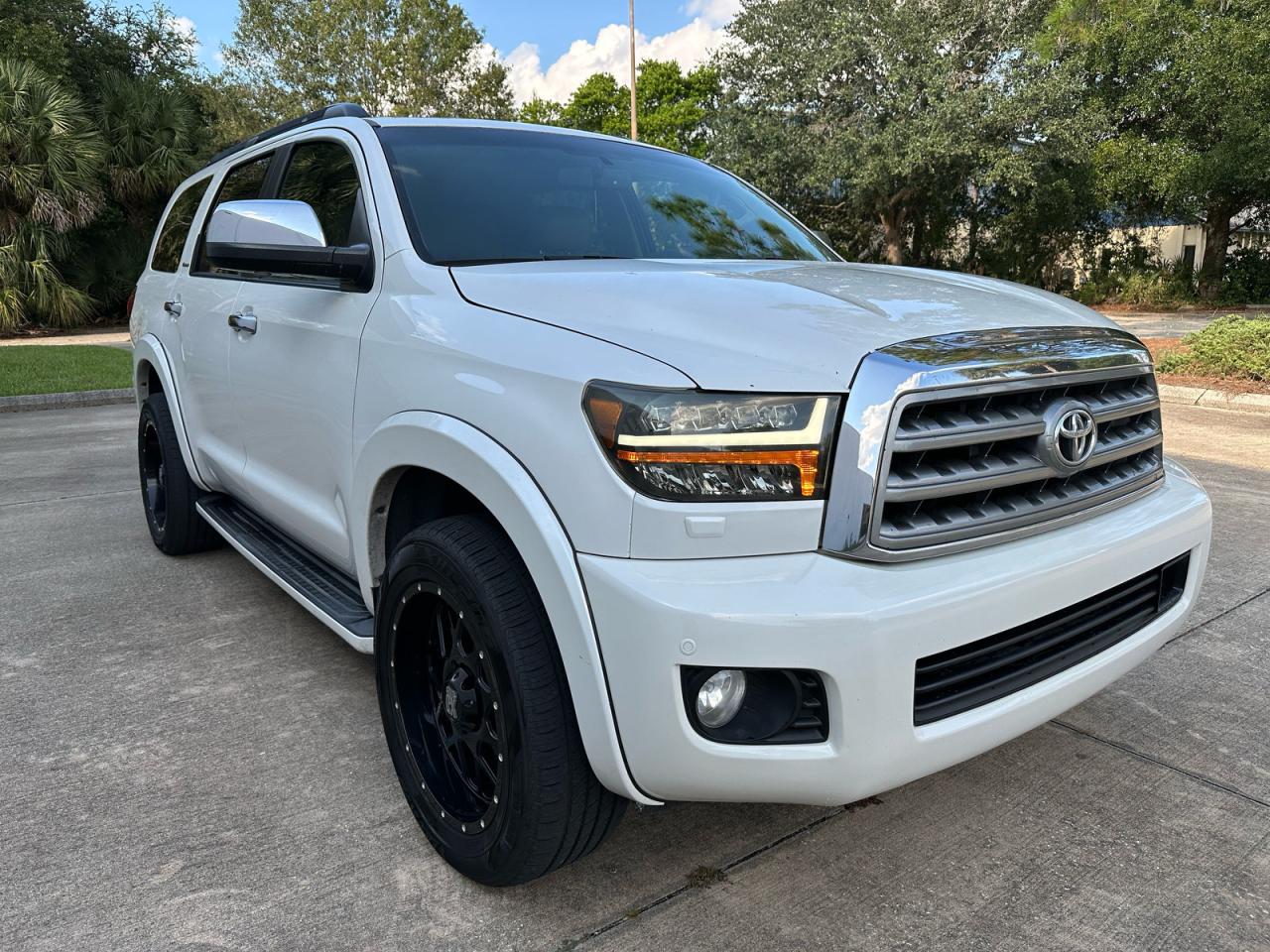 2011 Toyota Sequoia pl