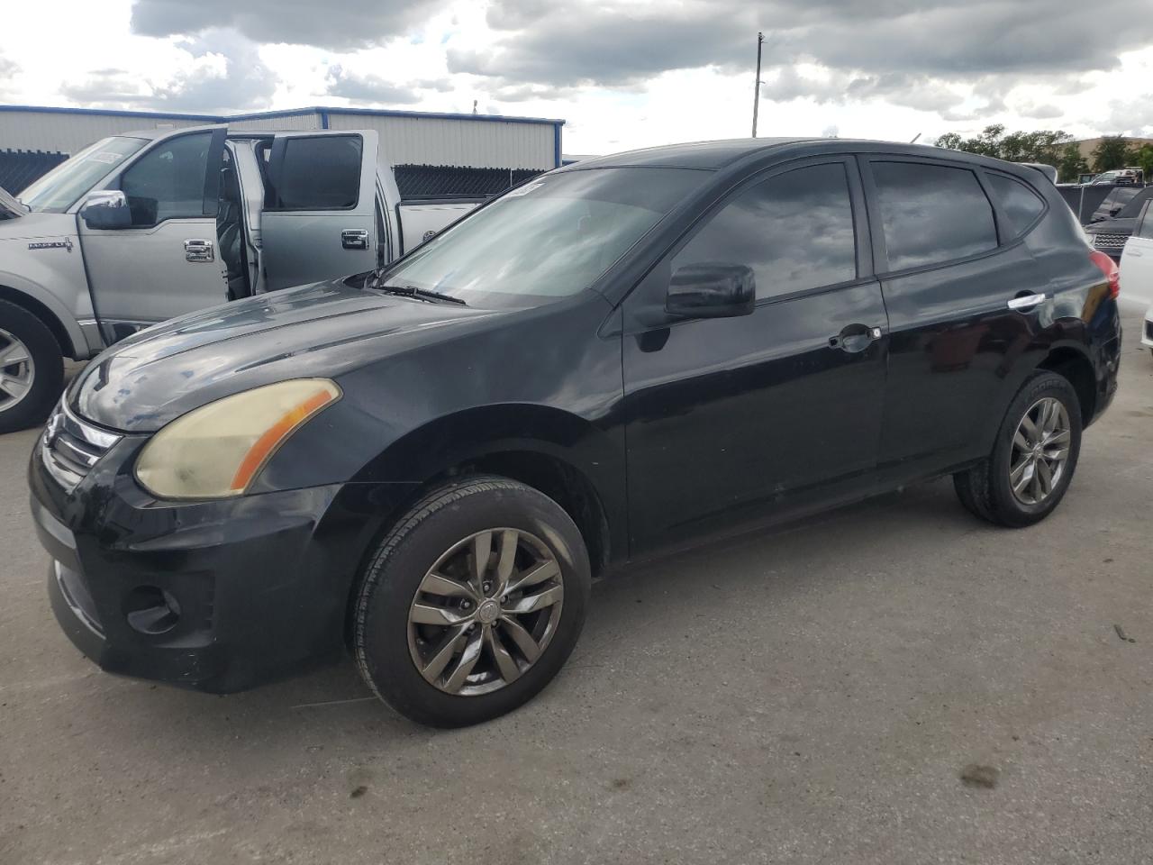 2010 Nissan Rogue s