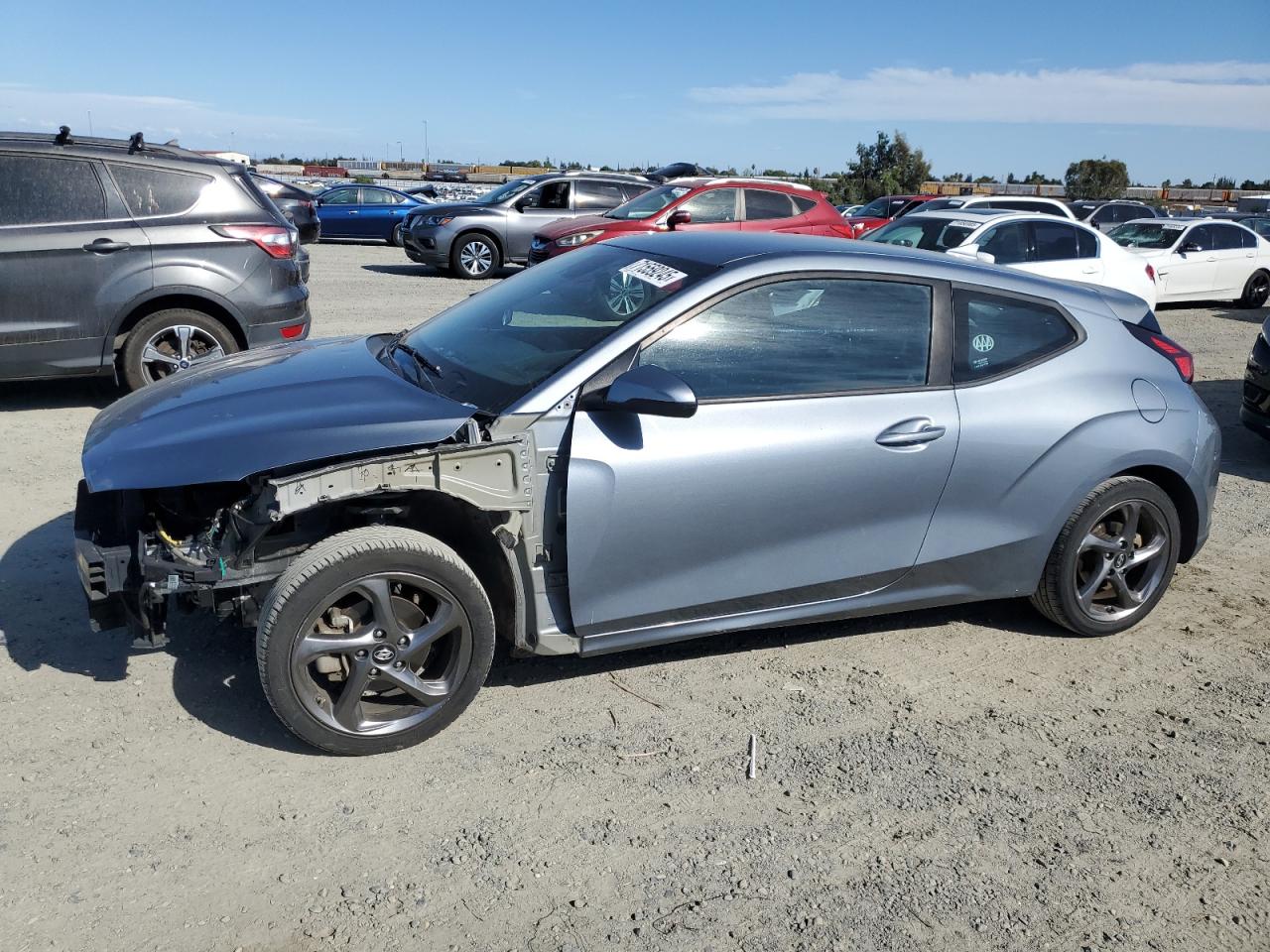 2019 Hyundai Veloster b