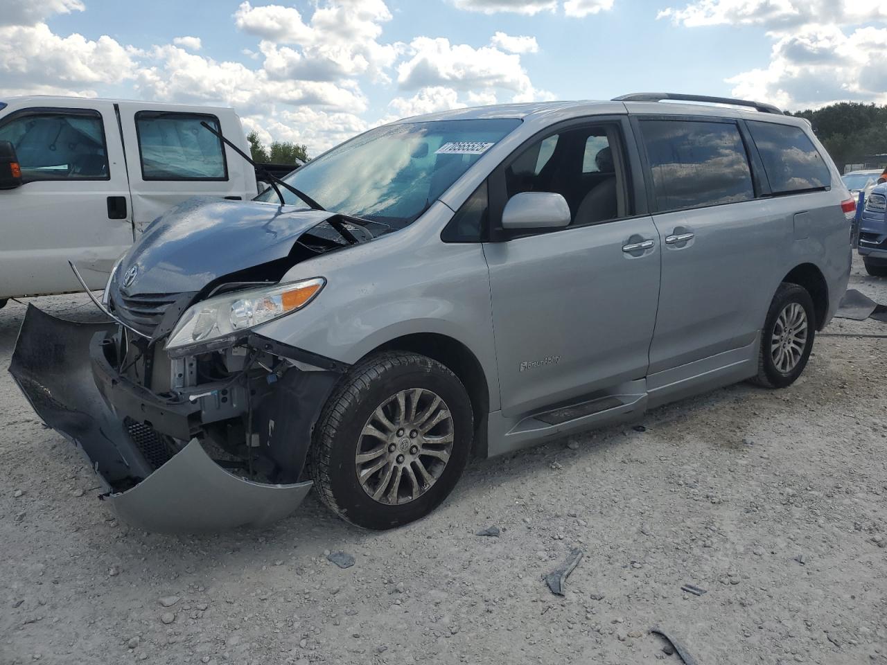 2012 Toyota Sienna xle
