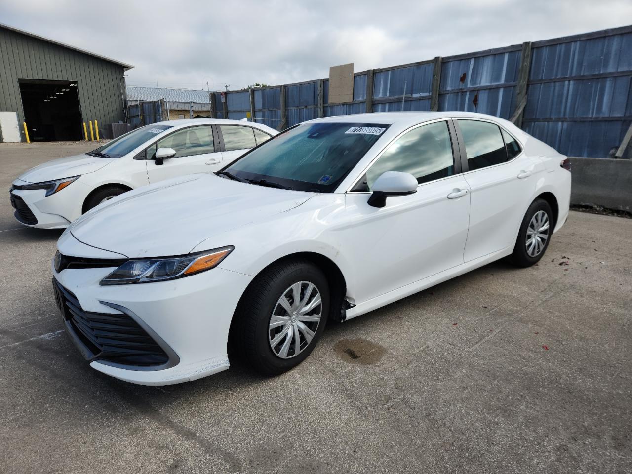 2023 Toyota Camry le