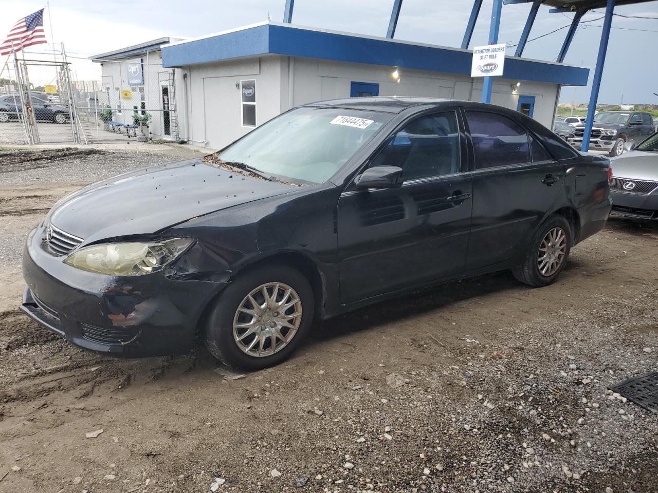 2005 Toyota Camry le