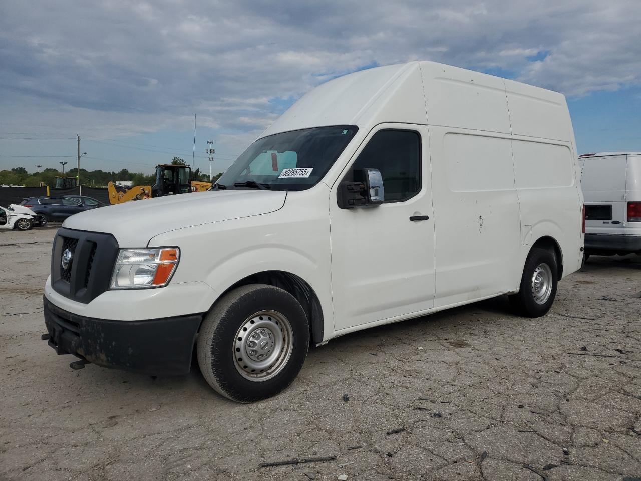 2014 Niss Nv 2500