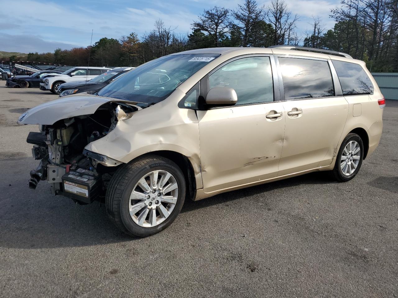 2011 Toyota Sienna le