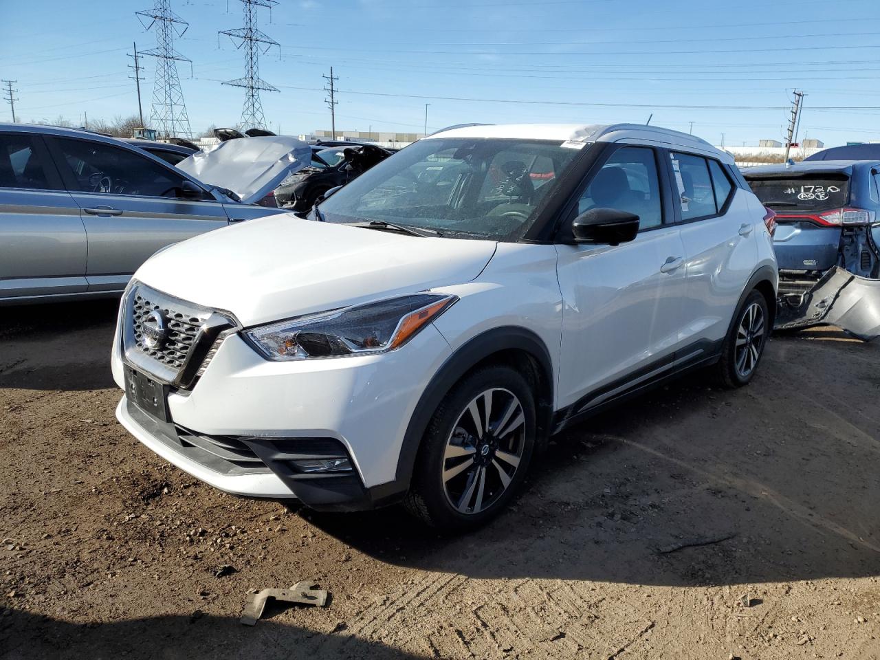 2020 Nissan Kicks sr SR