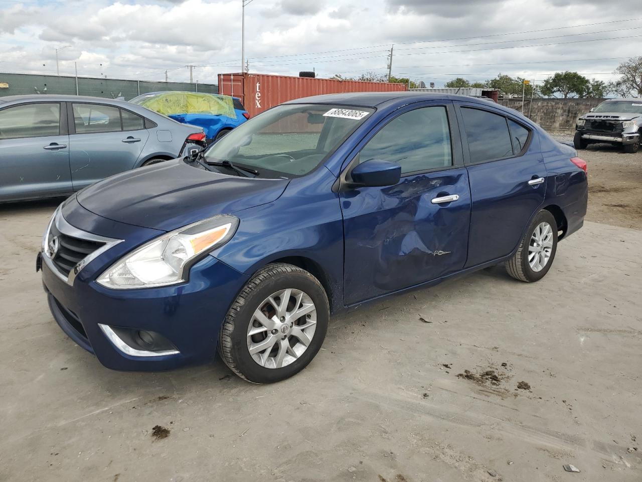 2018 Nissan Versa s S
