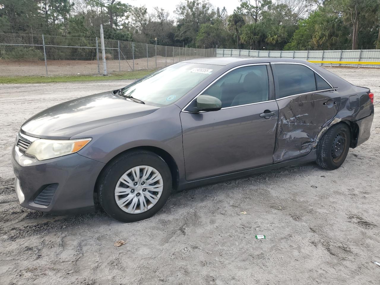 2014 Toyota Camry l L