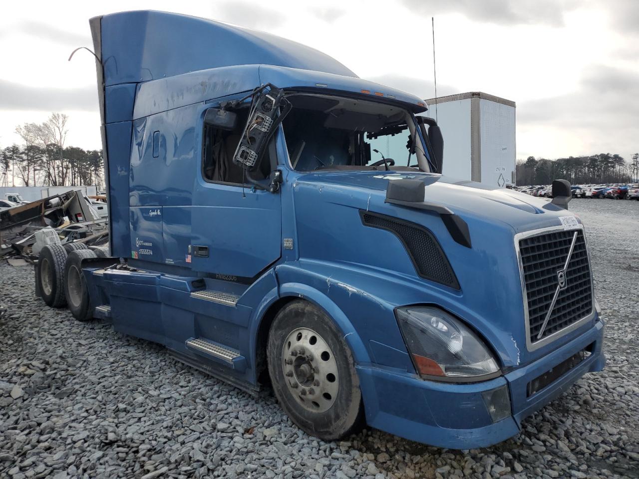 2015 Volvo Vn