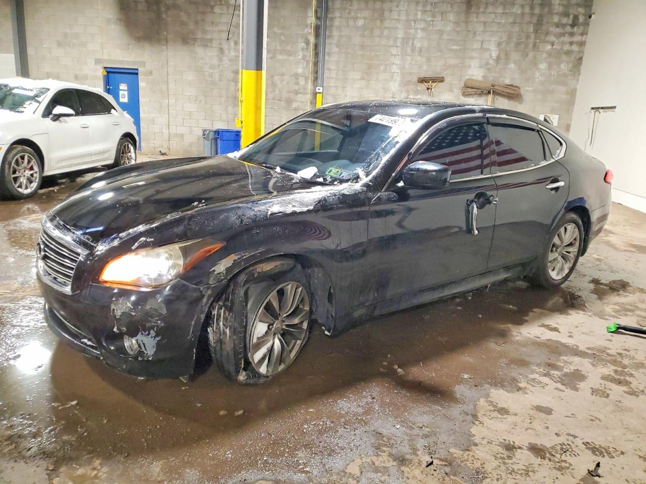 2012 Infiniti M37