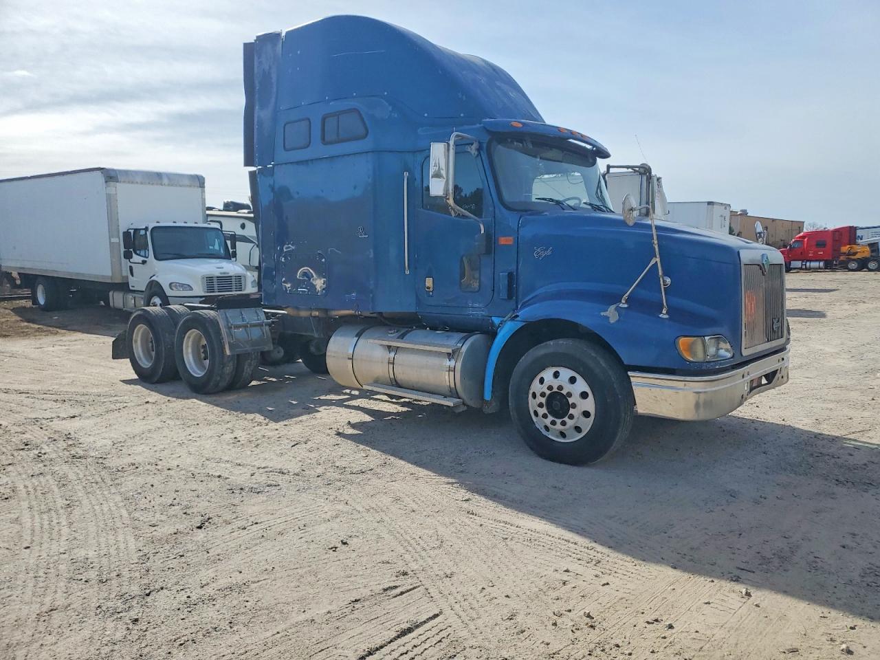 2001 International 9000-Series