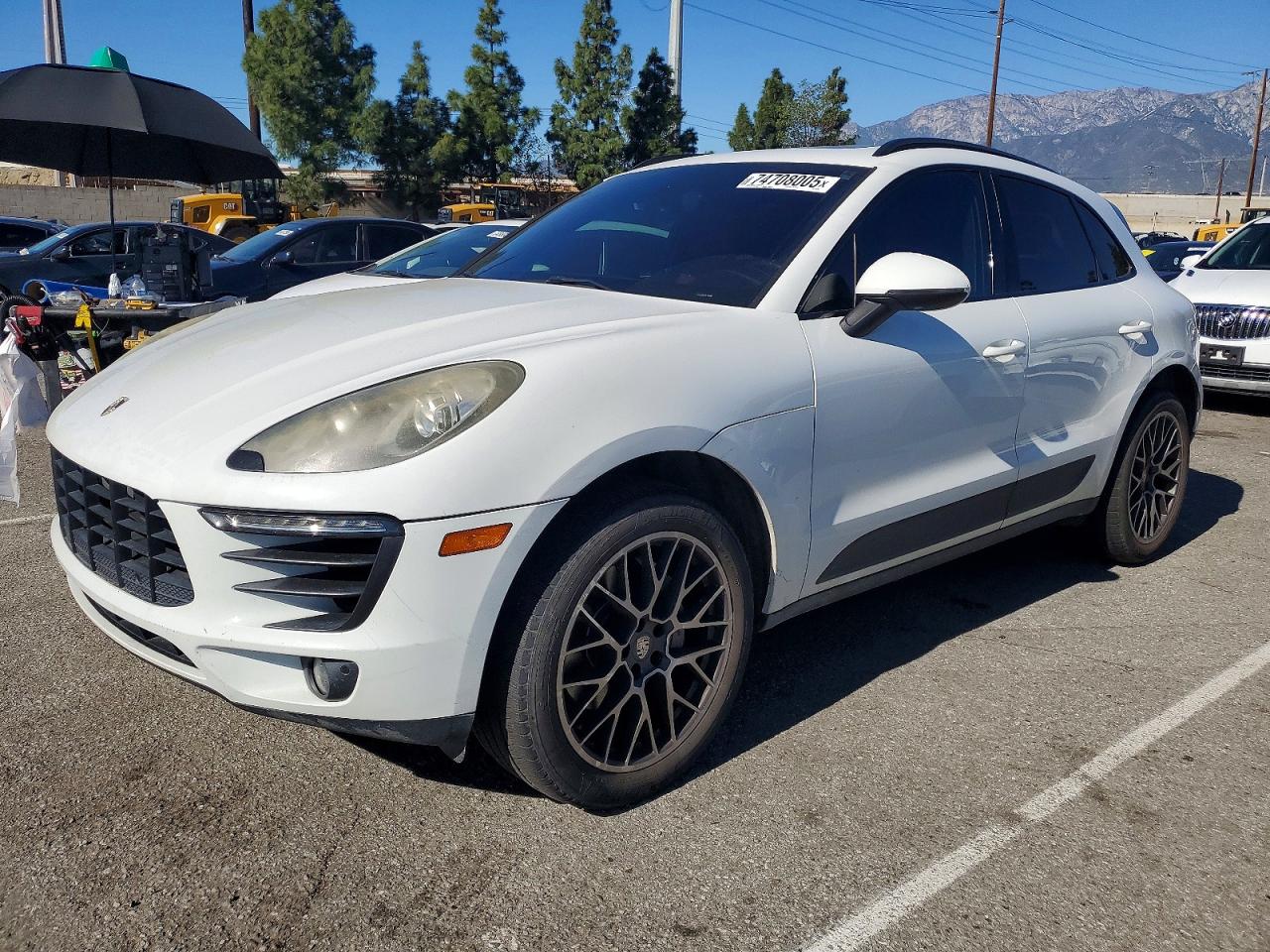 2016 Porsche Macan
