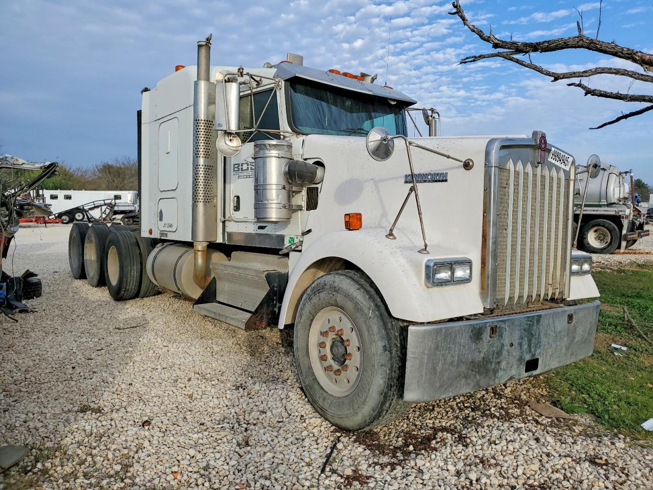 2004 Kenworth W900