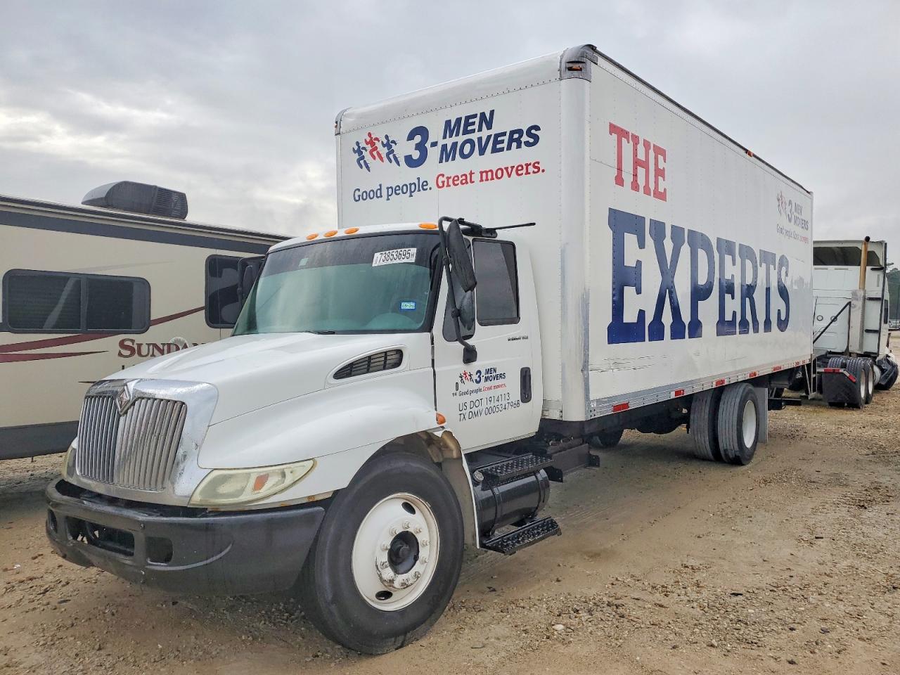 2004 International 4000-Series