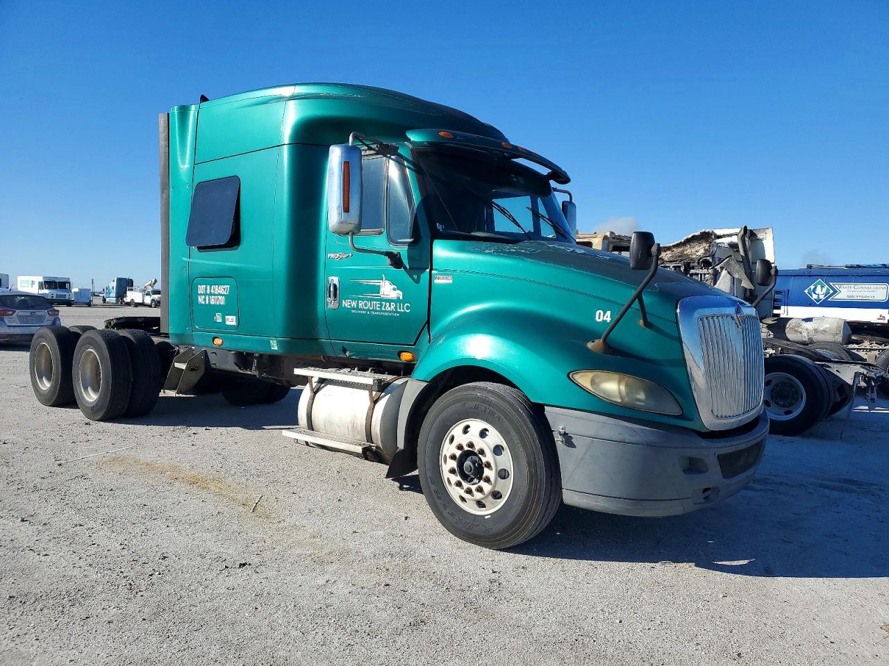 2012 International Lf687 Semi Truck