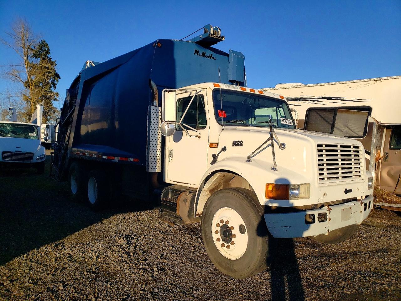 2001 International 4000-Series