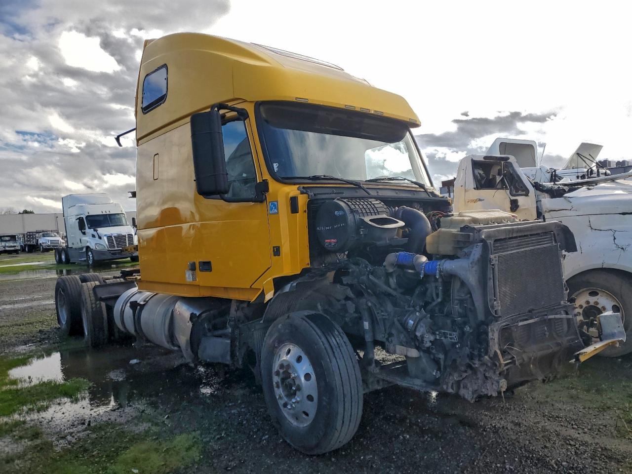 2013 Volvo VNL 670