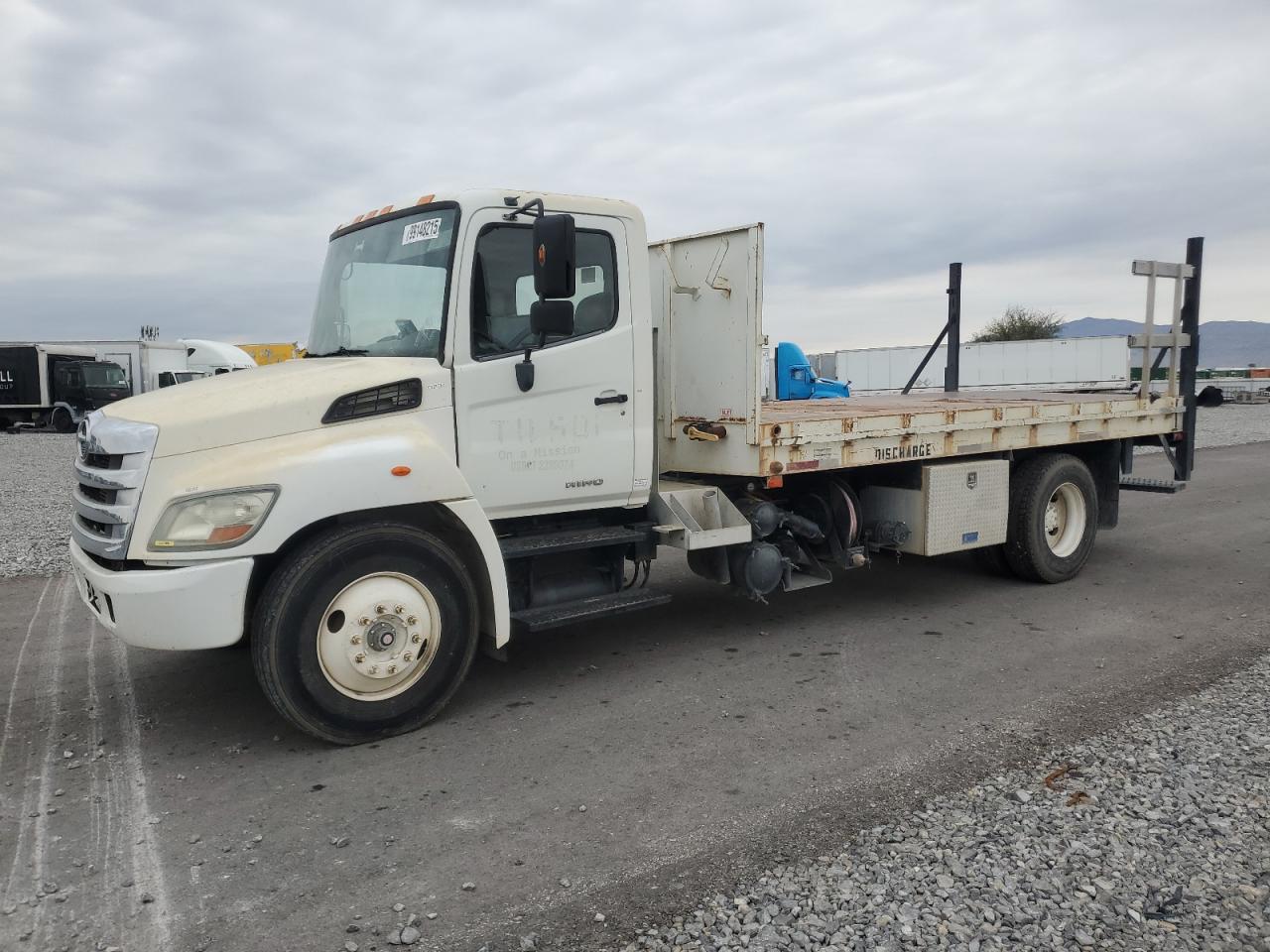 2013 Hino 268