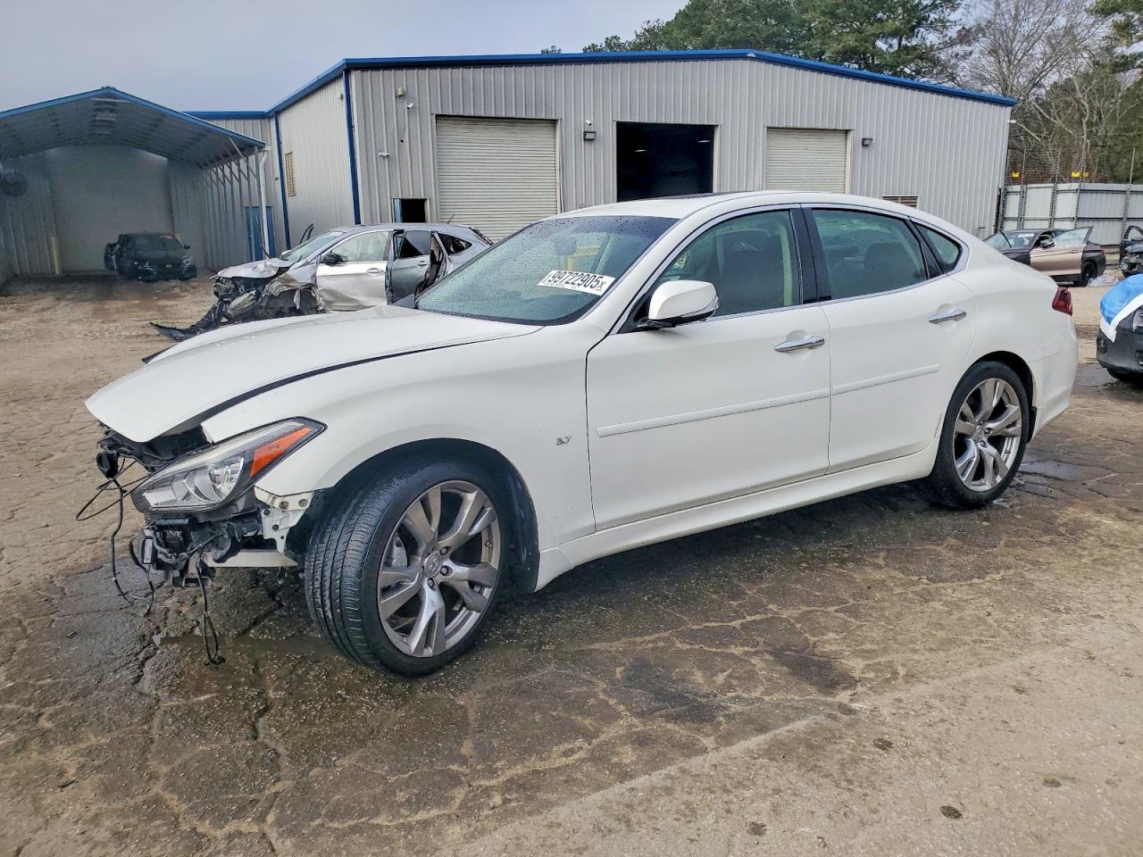 2015 Infiniti Q70