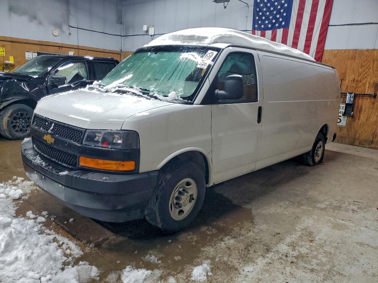 2023 Chevrolet Express 3500