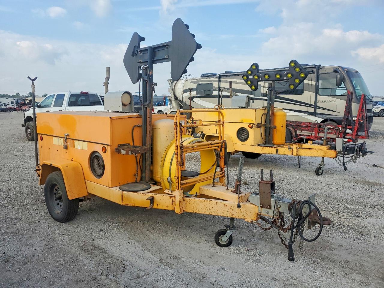 2001 Fenx Manhole Tr