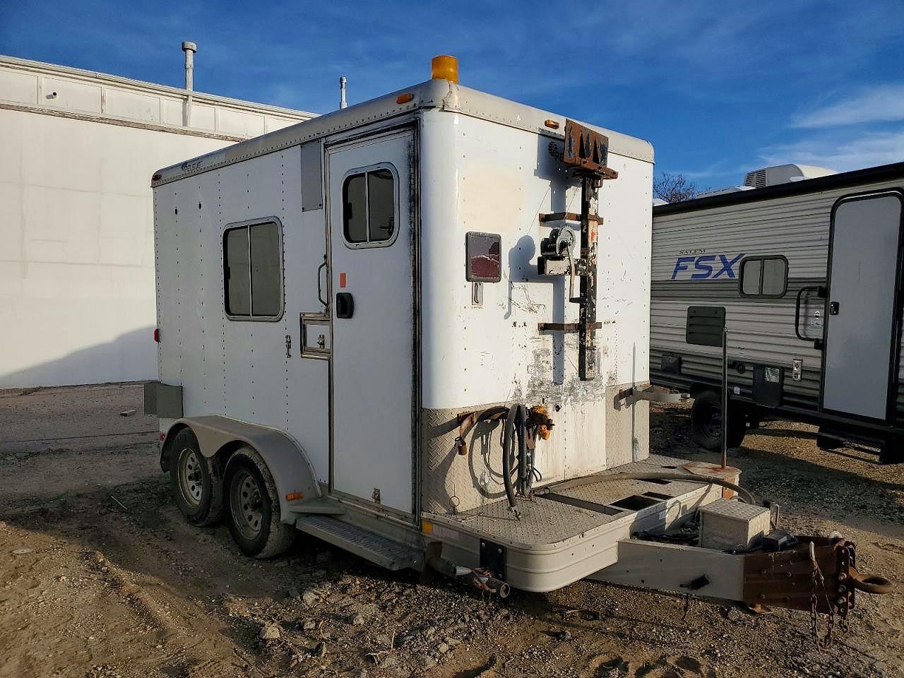 2000 Pelsue Trailer