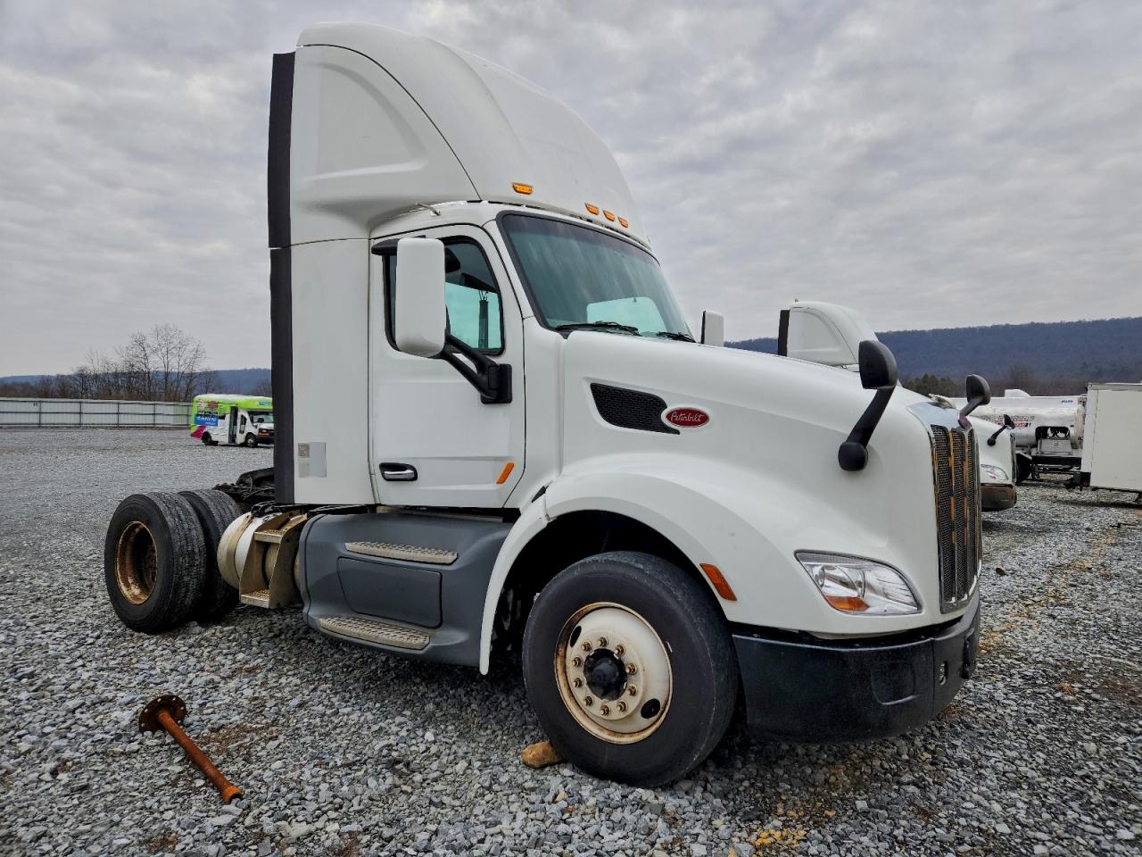 2017 Peterbilt 579