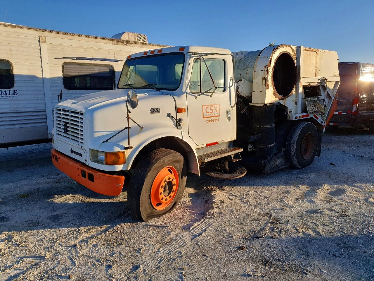 1999 International 4000-Series