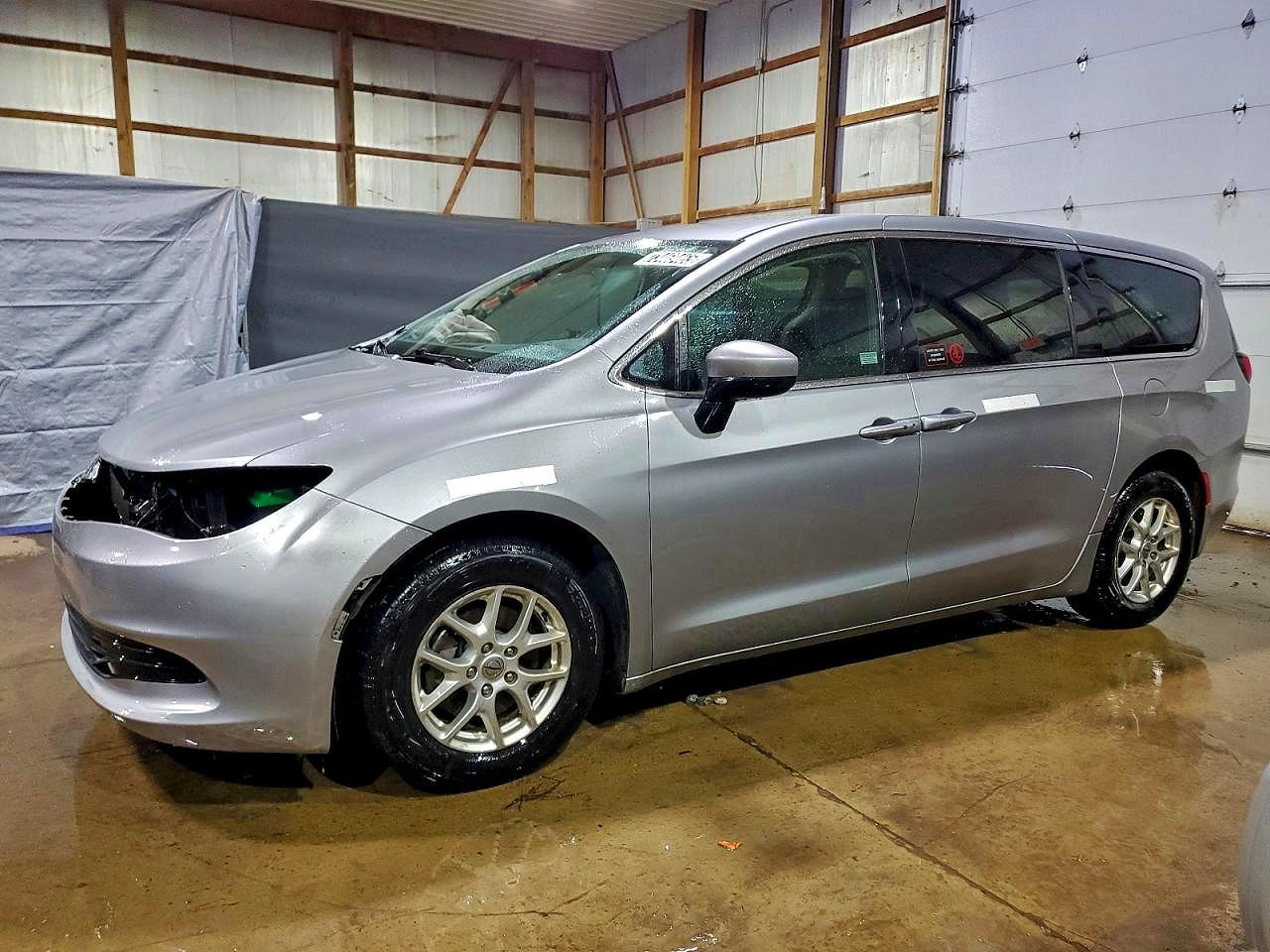 2021 Chrysler Voyager