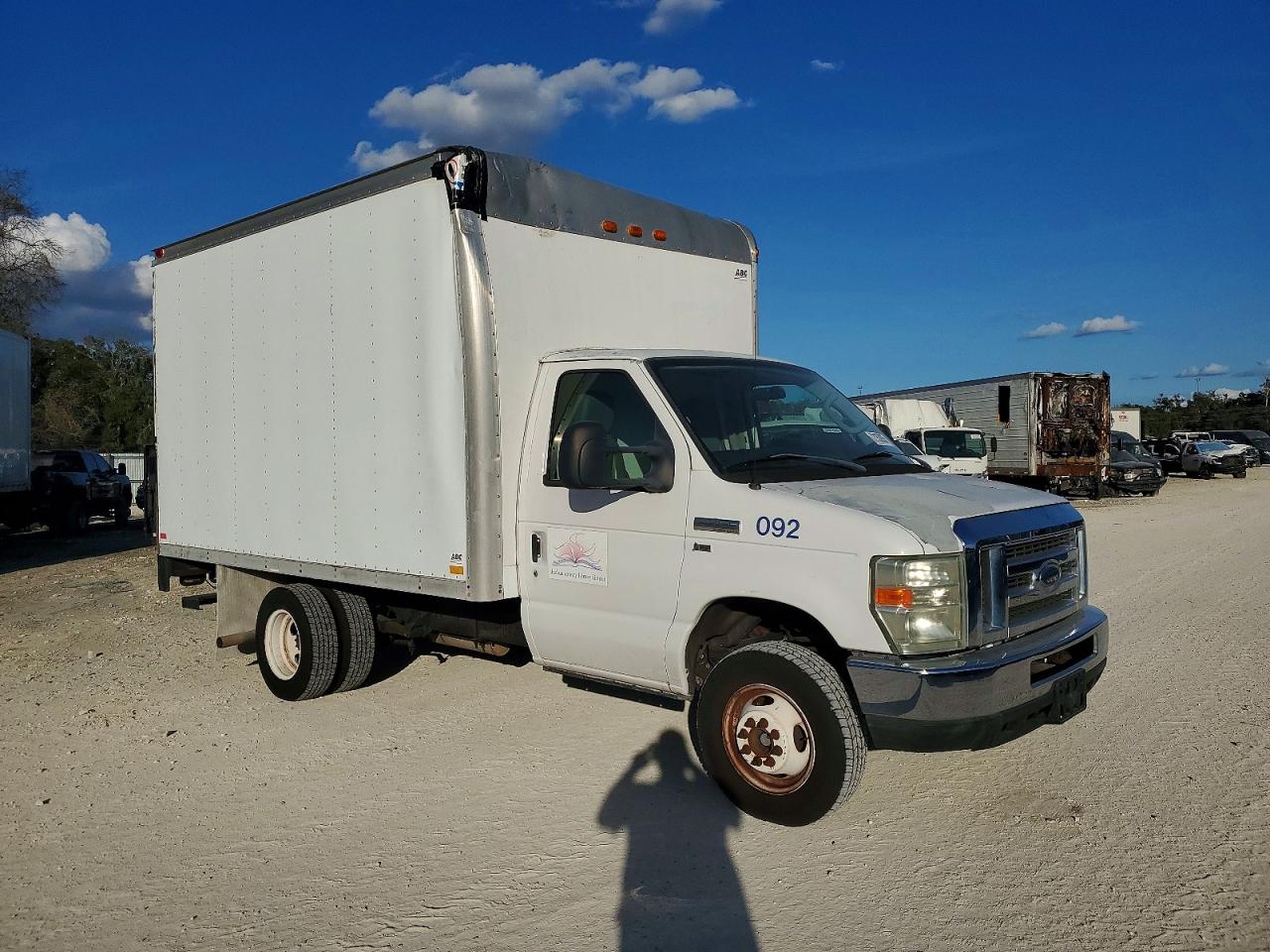 2009 Ford E-350