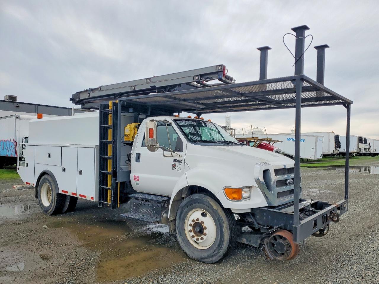 2013 Ford F-750