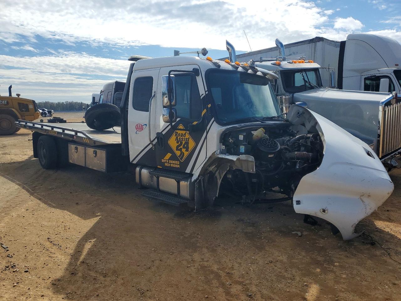 2020 Freightliner M2