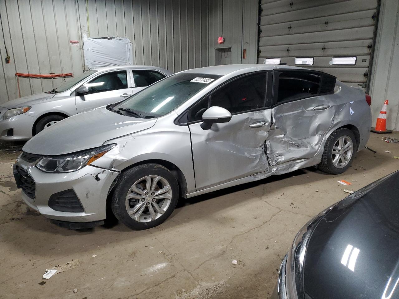 2019 Chevrolet Cruze ls LS