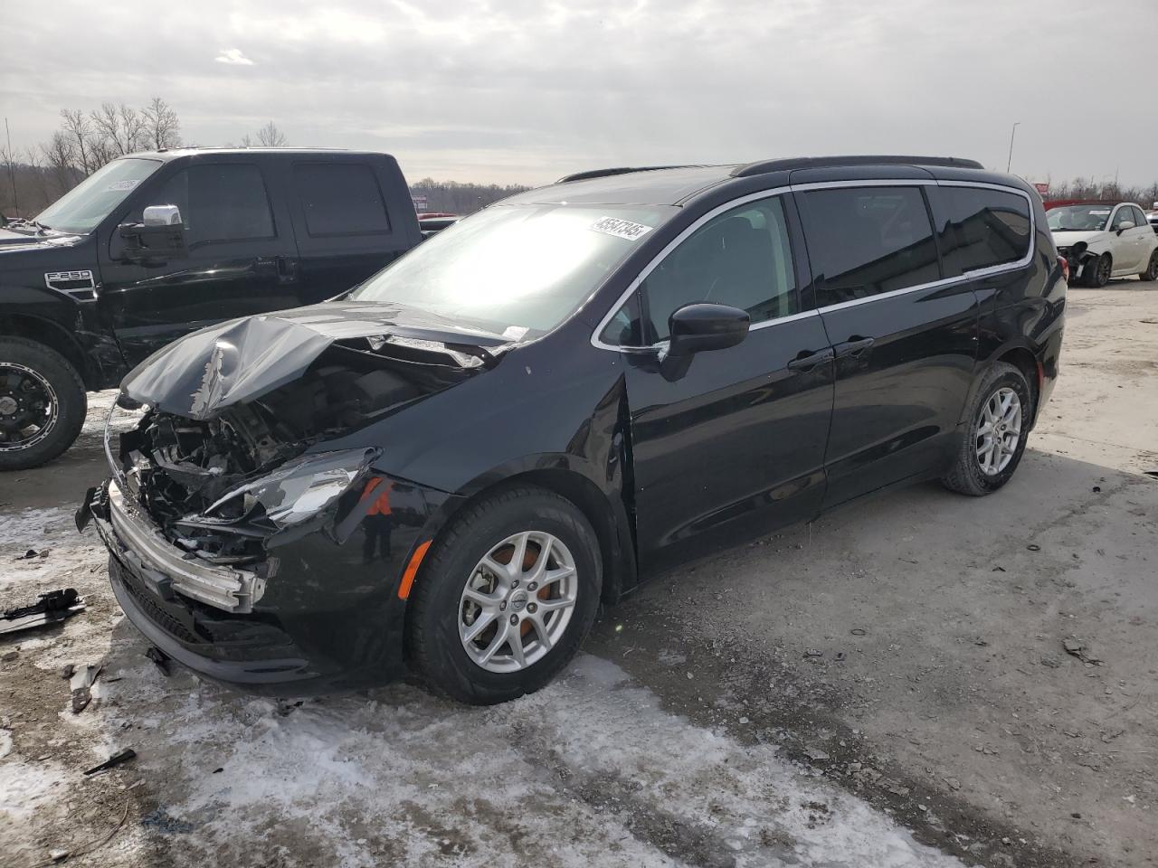 2021 Chrysler Voyager