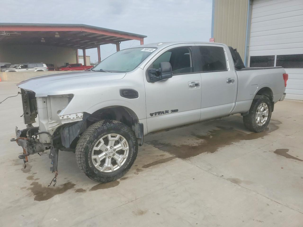 2016 Nissan Titan