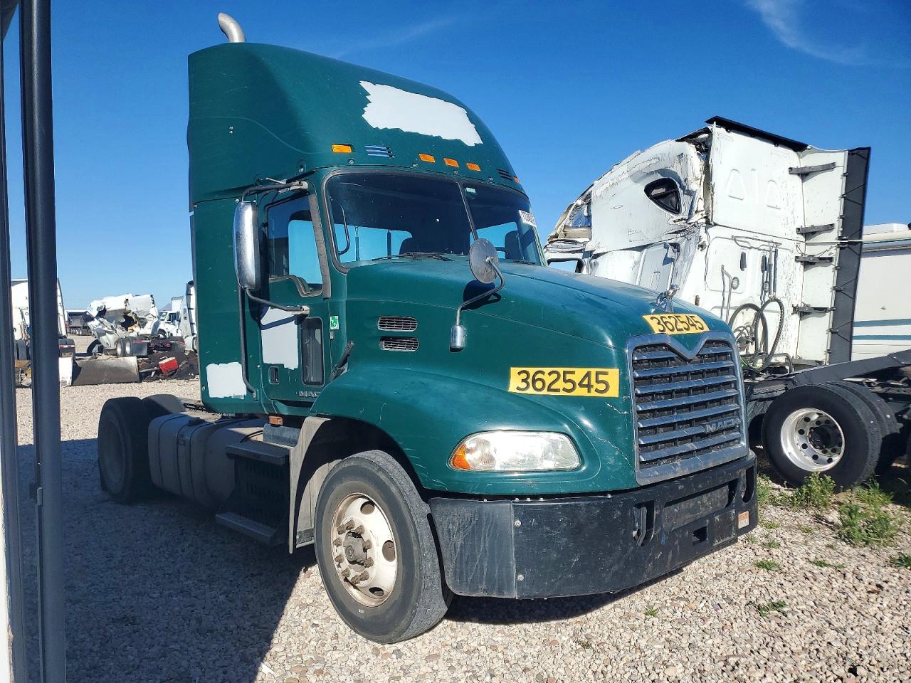 2017 Mack Cxu613