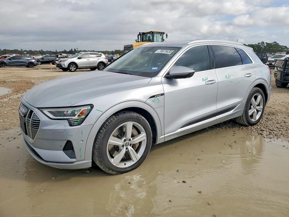 2019 Audi e-tron Prestige