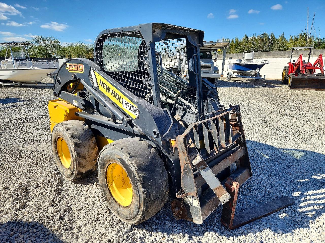 2016 New Holland L230