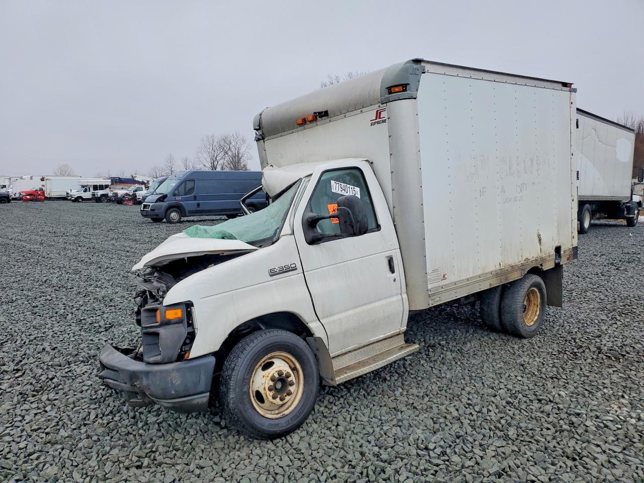 2012 Ford E-350