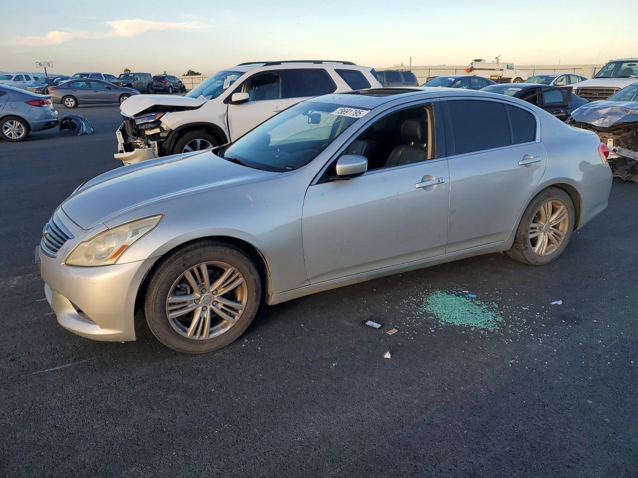 2013 Infiniti G37