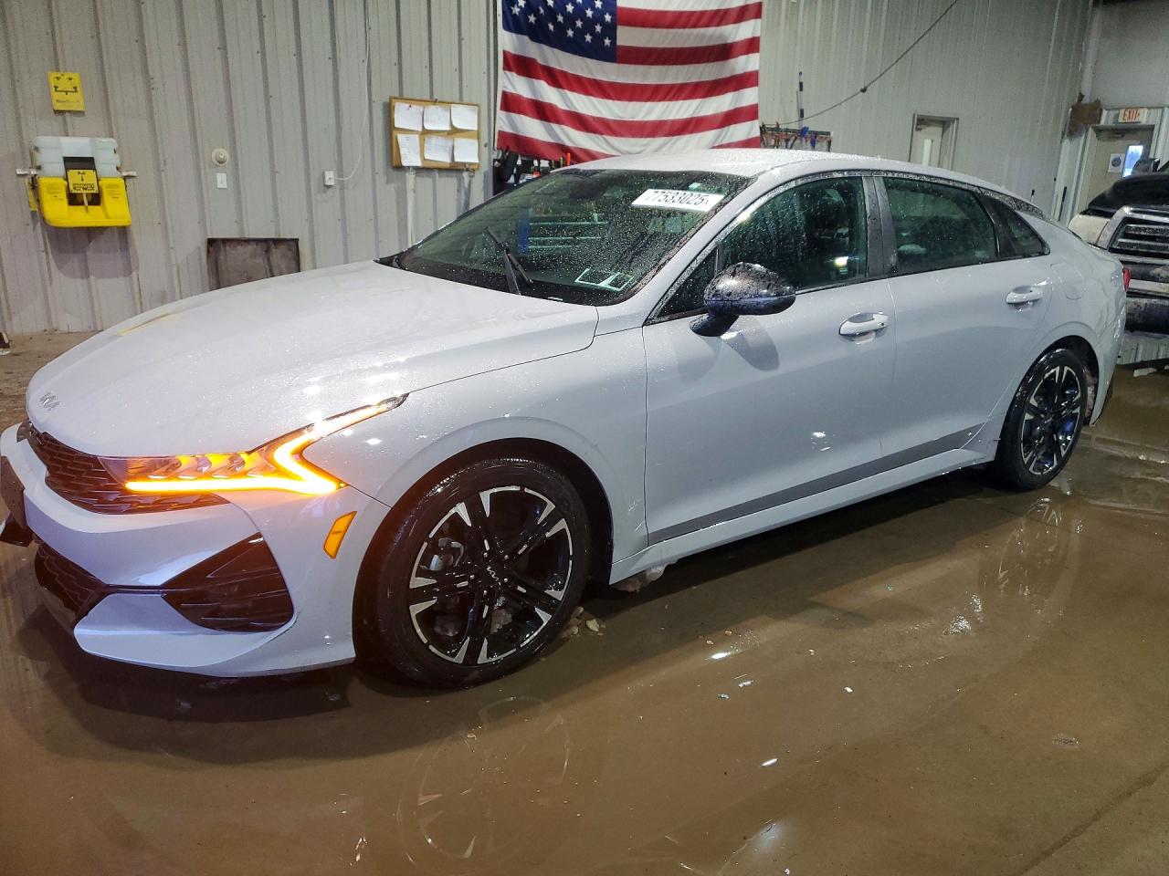 2022 Kia K5