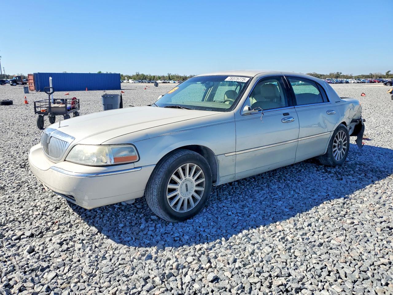 2005 Lincoln Town Car