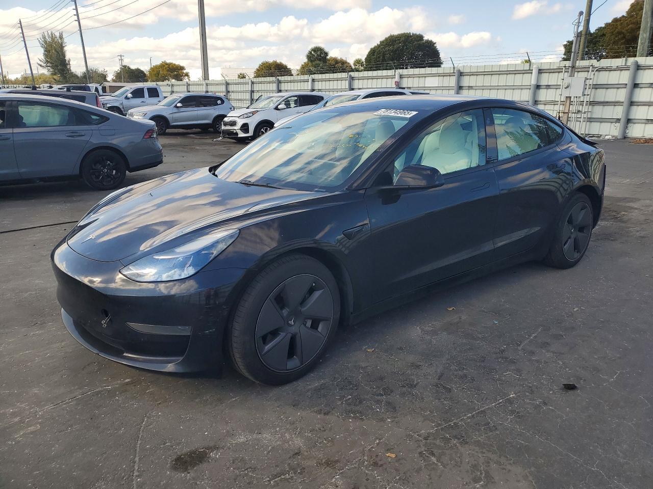 2022 Tesla Model 3