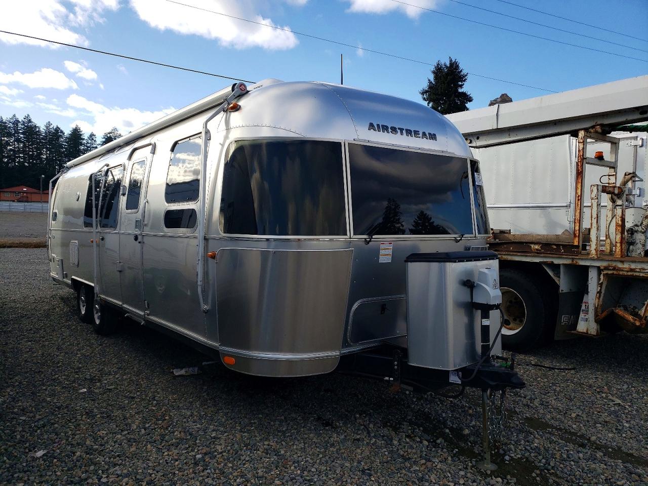 Airstream Travel Tra