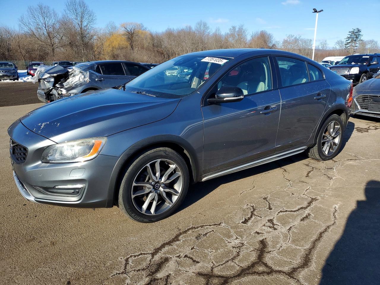 2016 Volvo S60 Cross Country
