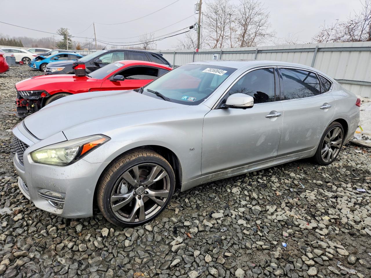 2015 Infiniti Q70