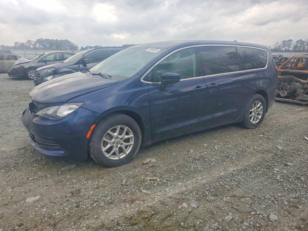 2020 Chrysler Voyager