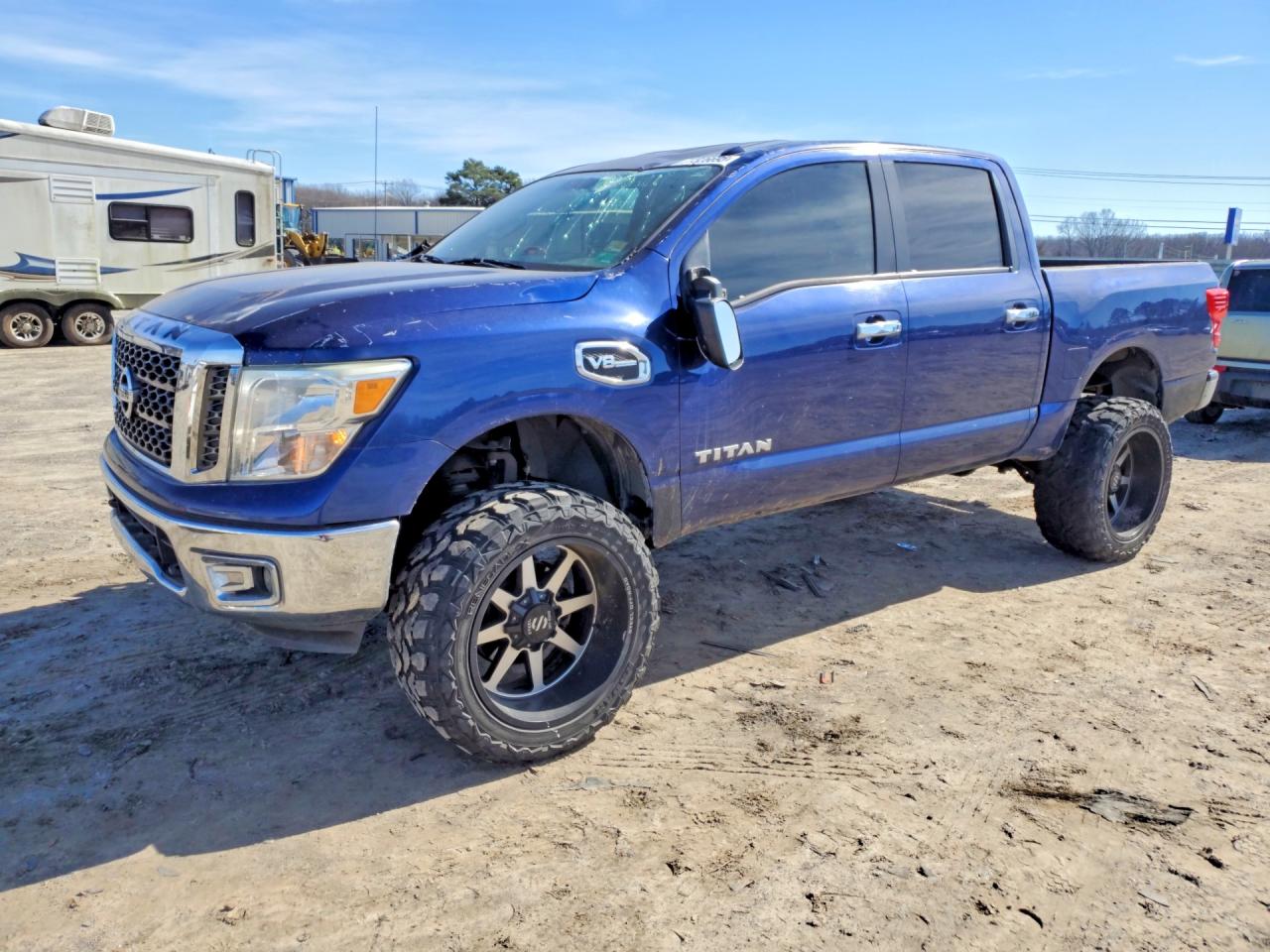 2017 Nissan Titan