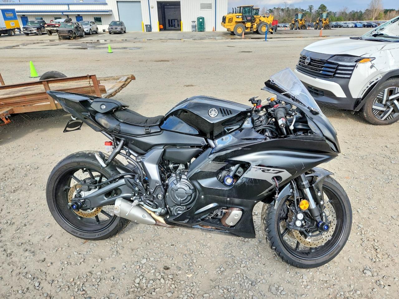 2025 Yamaha YZFR7