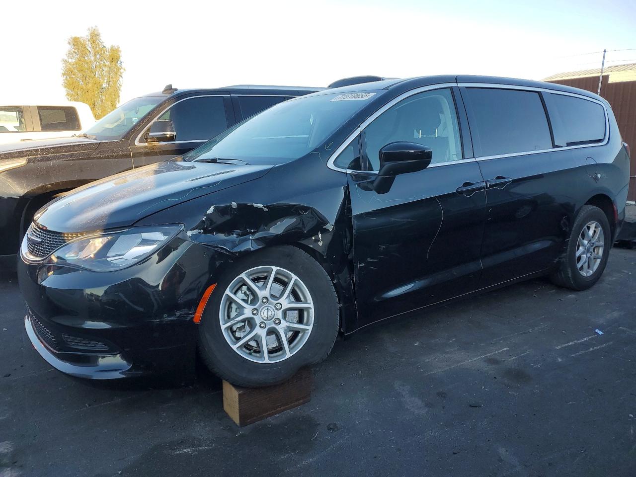 2021 Chrysler Voyager