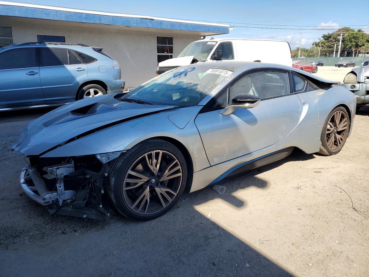 2016 BMW i8